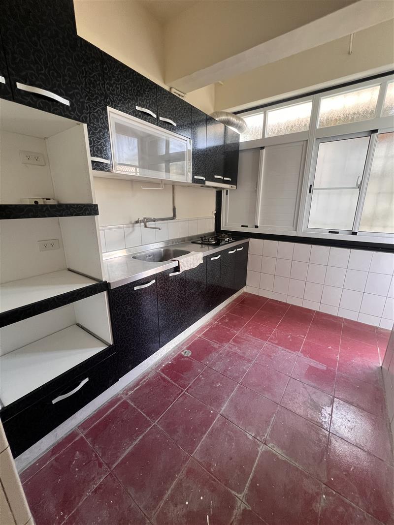 軍校公寓3+4樓7房空屋近世運捷運台積加工區📞愛窩,愛窩 iwow house