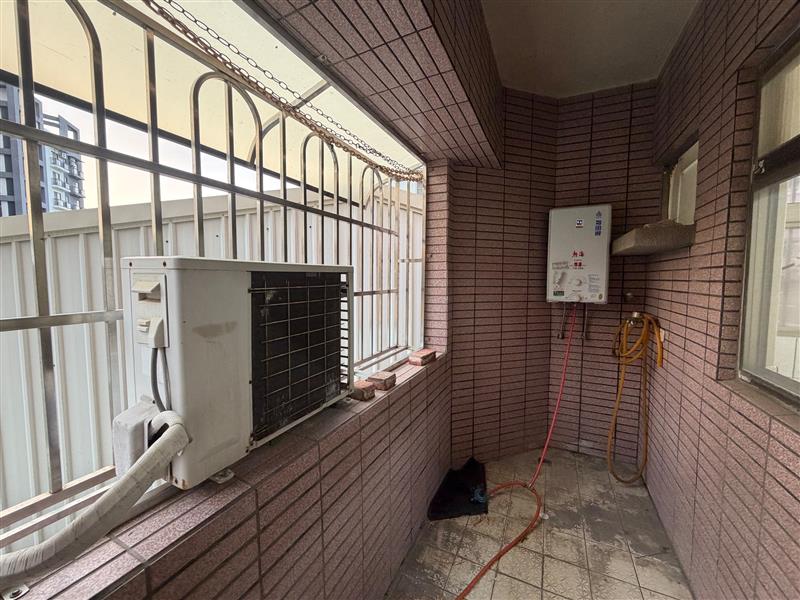 社宅🏠逢甲電梯3房平車近巨蛋高美館輕軌📞愛窩,愛窩 iwow house