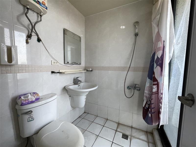 社宅🏠仁樂3-5商圈採光陽台獨立套房近國1📞愛窩,愛窩 iwow house
