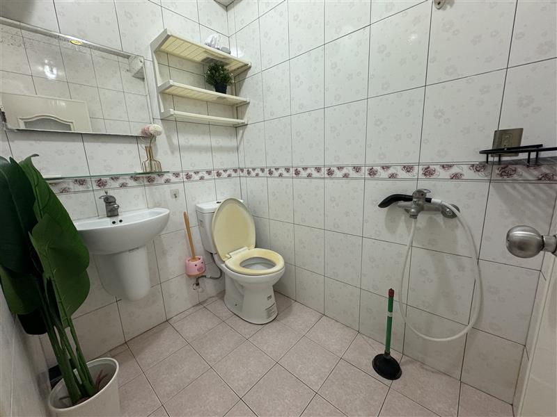 天祥一4A貓寵獨洗近文藻鼎中商圈📞愛窩,愛窩 iwow house