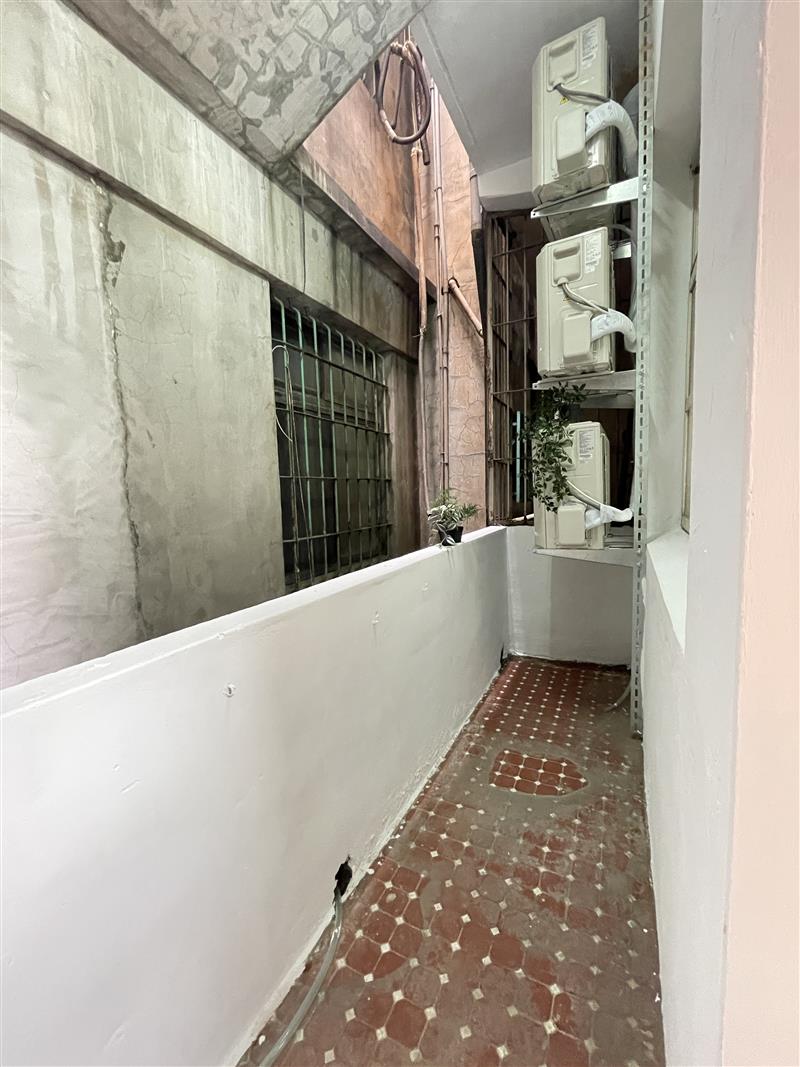 加昌201貓寵2F獨洗陽台套房可報稅近後勁捷運📞愛窩,愛窩 iwow house