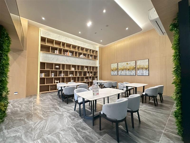 社宅🏠大中二2F全新電梯採光萌寵獨立套房近高鐵📞愛窩,愛窩 iwow house