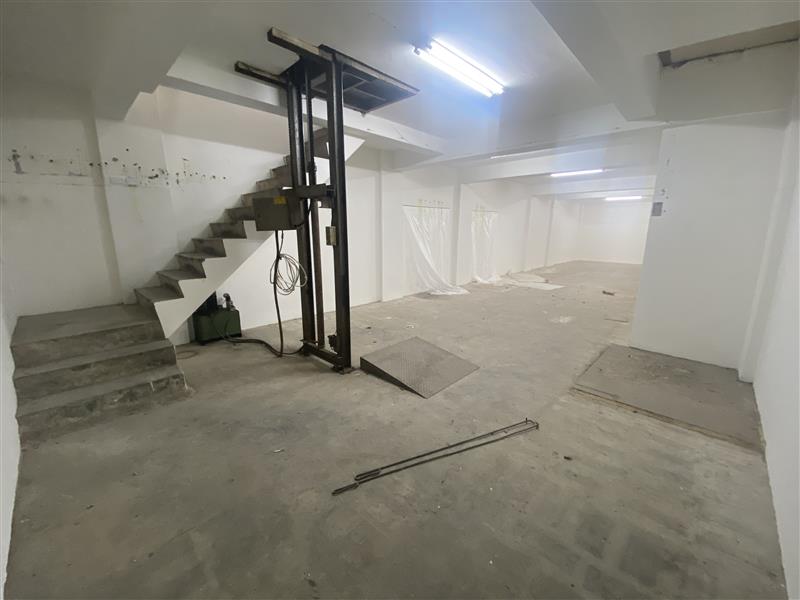 富野鹽埕埔新樂街商圈金店面近輕軌📞愛窩,愛窩 iwow house