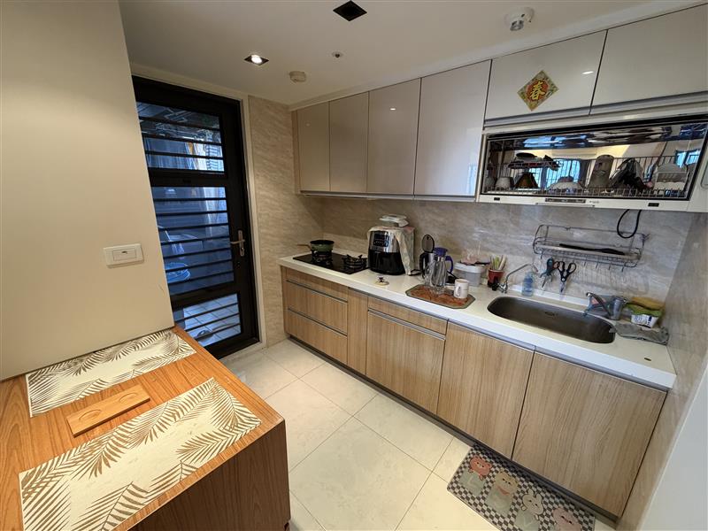 社宅🏠土庫二12精緻住宅電梯2+1房家樂福都會公園愛窩,愛窩 iwow house