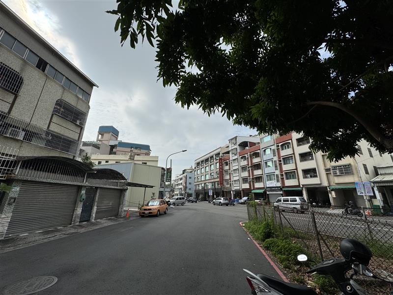 鼎金中鼎山商圈金獅湖金店面含車位📞愛窩,愛窩 iwow house