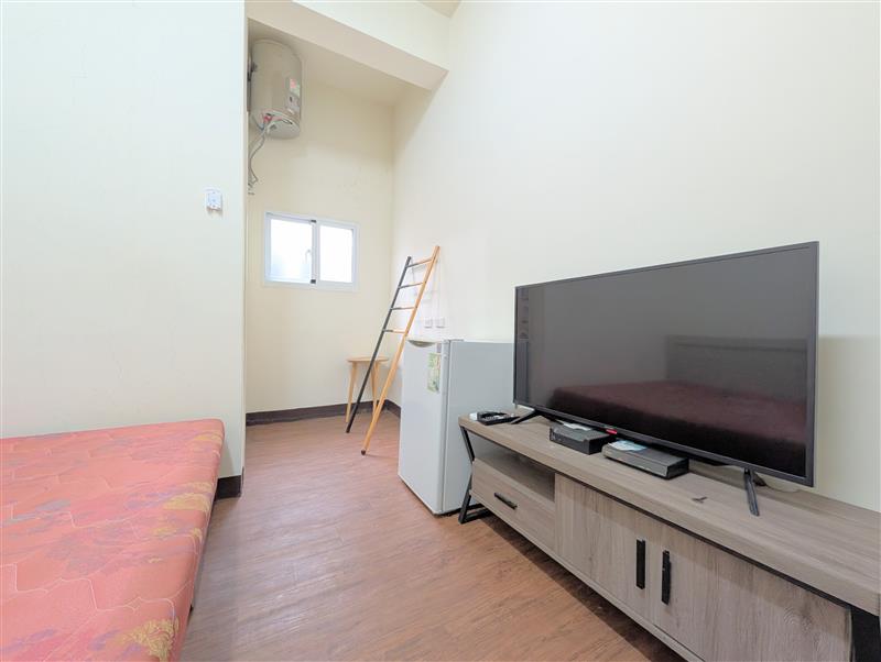 崗山橫3B瑞隆商圈電梯採光房近籬仔輕軌📞愛窩,愛窩 iwow house