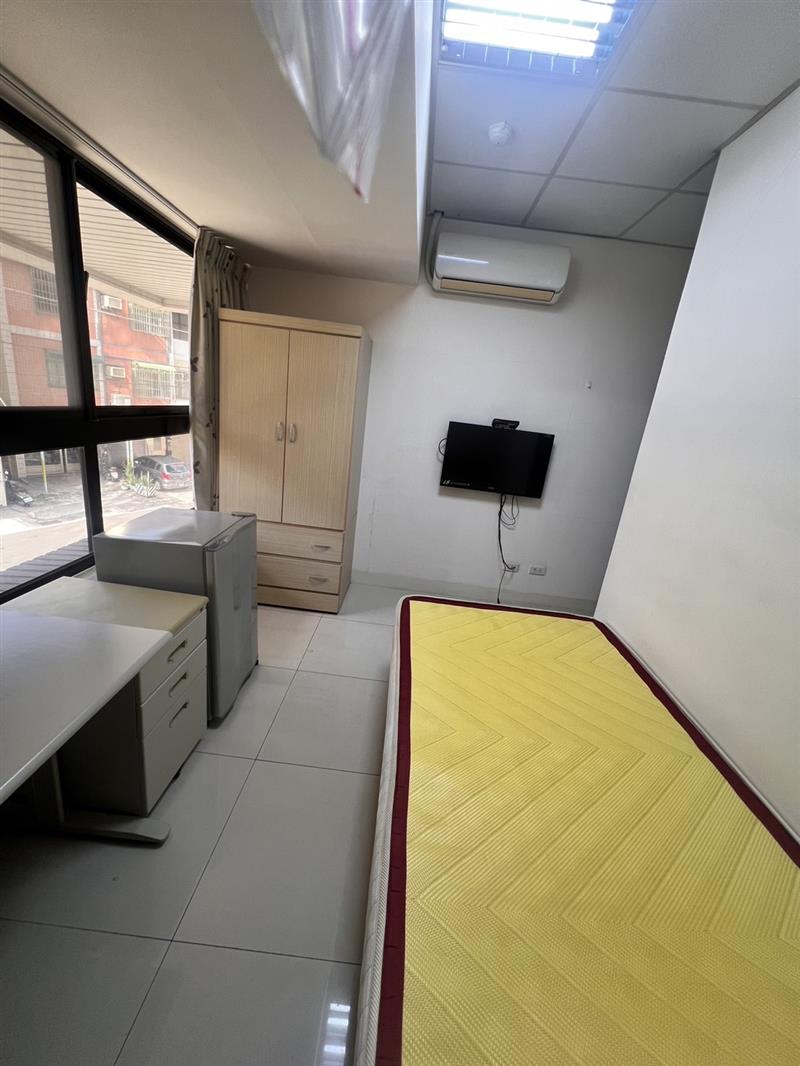 青埔201站前商圈可租補採光電梯套房近都會公園📞愛窩,愛窩 iwow house