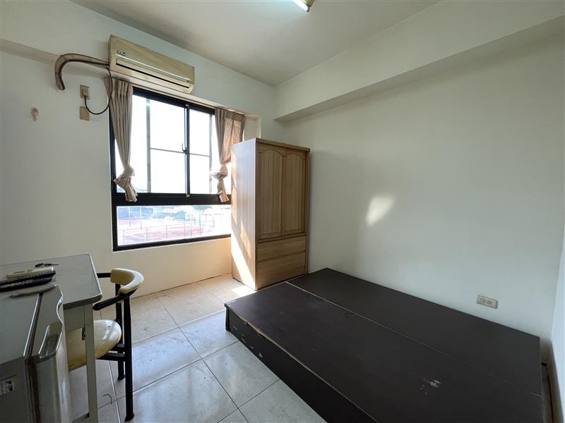 社宅🏠仁樂3-5商圈採光陽台獨立套房近國1📞愛窩,愛窩 iwow house
