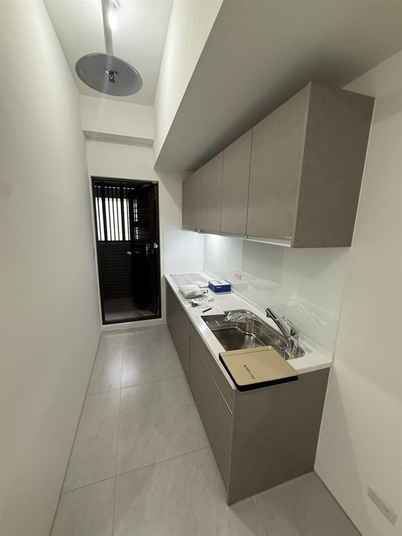 社宅🏠大學十八德民商圈全新電梯2房車位近台17台積📞愛窩,愛窩 iwow house