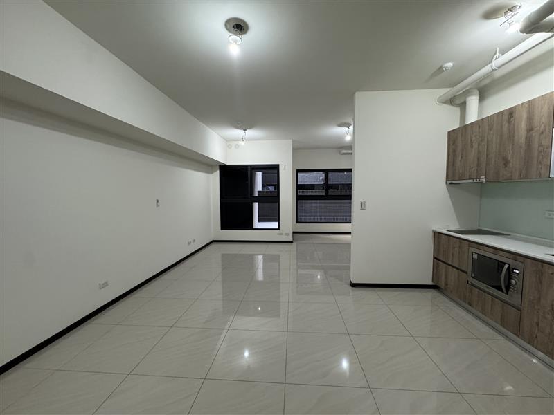 社宅🏠民族一明誠商圈電梯採光獨洗獨立套房近捷運巨蛋📞愛窩,愛窩 iwow house