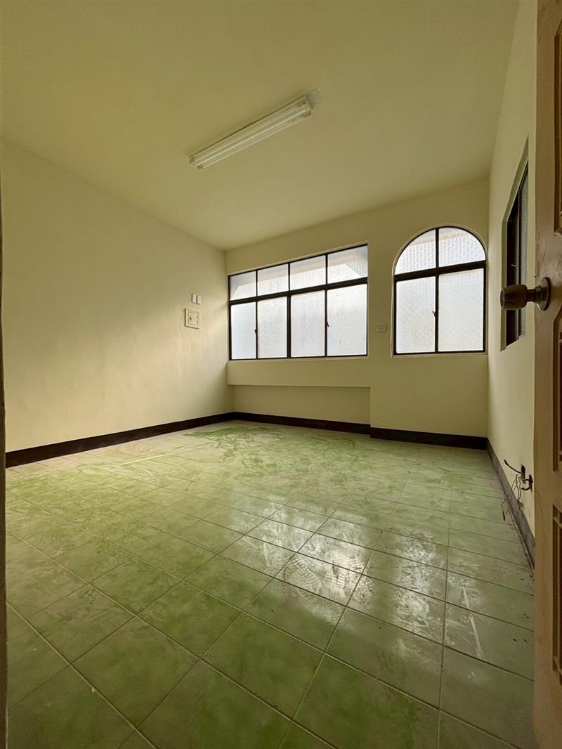 社宅🏠東門採光3房2廳2衛/有陽臺近鳳山火車站📞愛窩