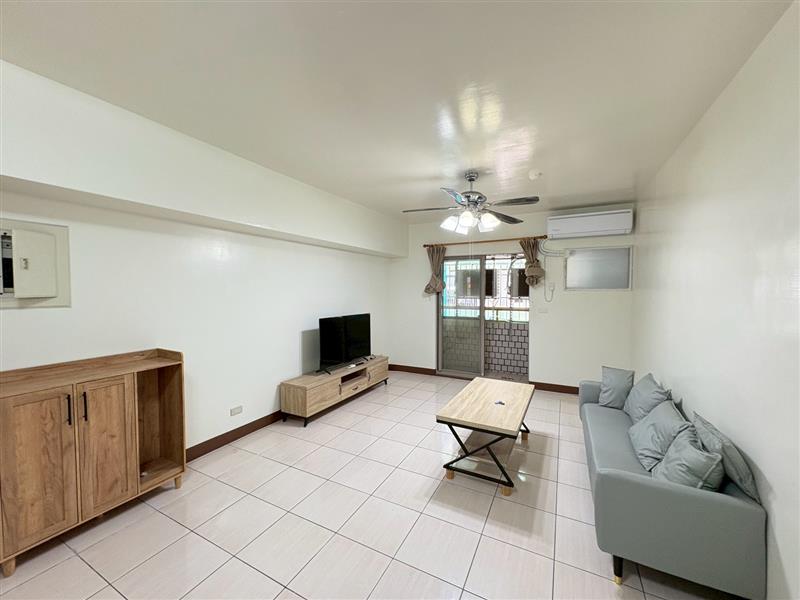 社宅🏠文奇巨蛋商圈捷運電梯採光3房近國10文藻高鐵📞愛窩