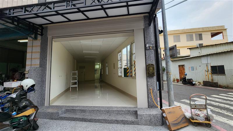 柳橋西岡山商圈全新裝修租金可談1F+地下室近捷運📞愛窩